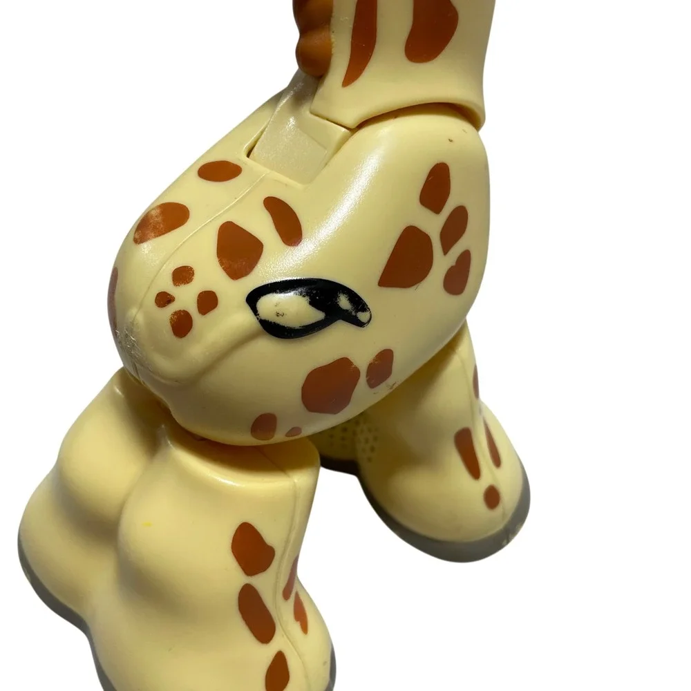 Fisher-Price Little People Big Animal Zoo Giraffe Interactive Toy Figure CMP30